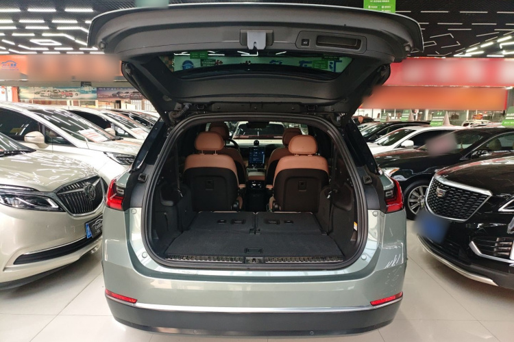 蔚来ES8 2020款 580KM 签名版 六座版机舱底盘23