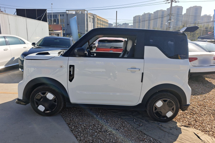 吉利银河 2025款 210km 熊猫卡丁车身外观6003