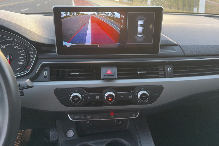 奥迪A4L 2018款 30周年年型 40 TFSI 进取型局部细节16