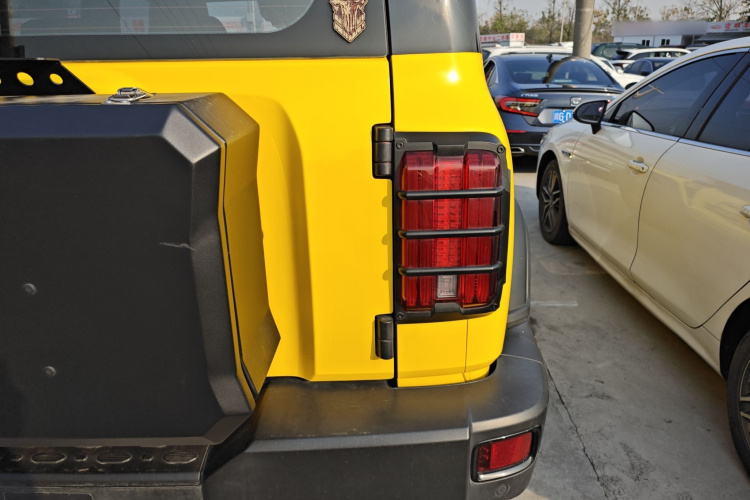 坦克300 2021款 越野版 2.0T 征服者车身外观9