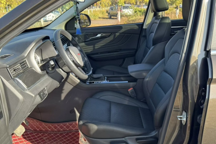 中国重汽VGV VGV U70 2020款 1.5T 自动智享精英版 7座中控内饰7001