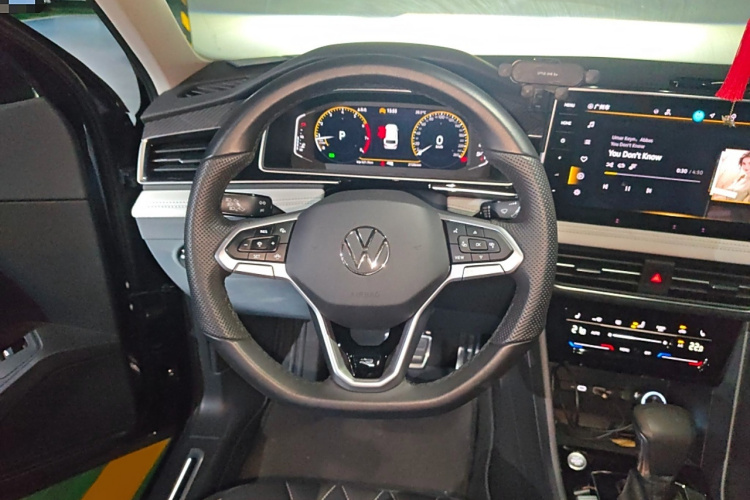 大众 途观L 2024款 330TSI 自动两驱R-Line越享版局部细节13