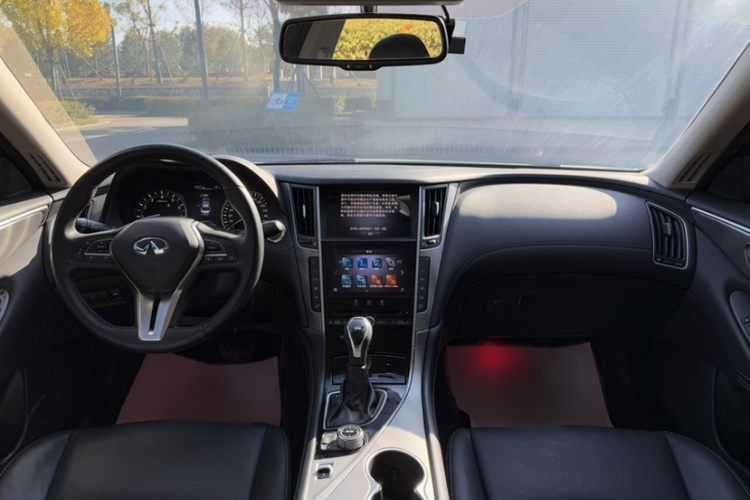 英菲尼迪Q50L 2021款 2.0T 逸享版中控内饰7001