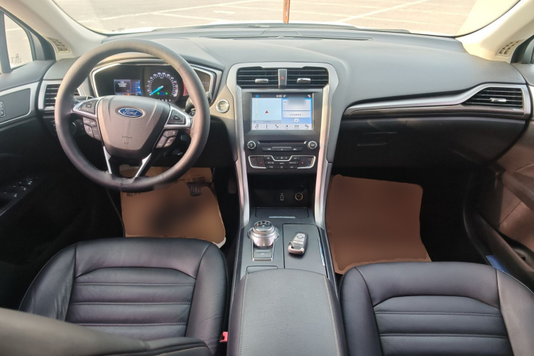 福特 蒙迪欧 2017款 EcoBoost 180 豪华型中控内饰12