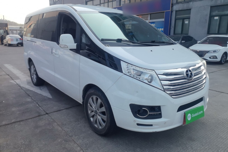 江汽集团 瑞风M5 2016款 2.0T 汽油自动公务版车身外观3