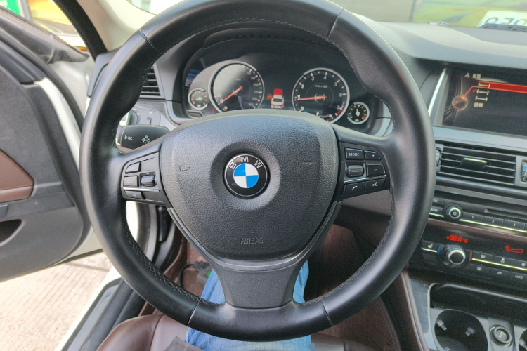 宝马5系 2014款 525Li 豪华设计套装局部细节13