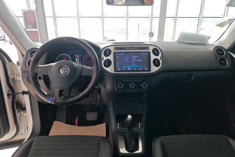 大众 途观 2017款 300TSI 自动两驱丝绸之路风尚版中控内饰12