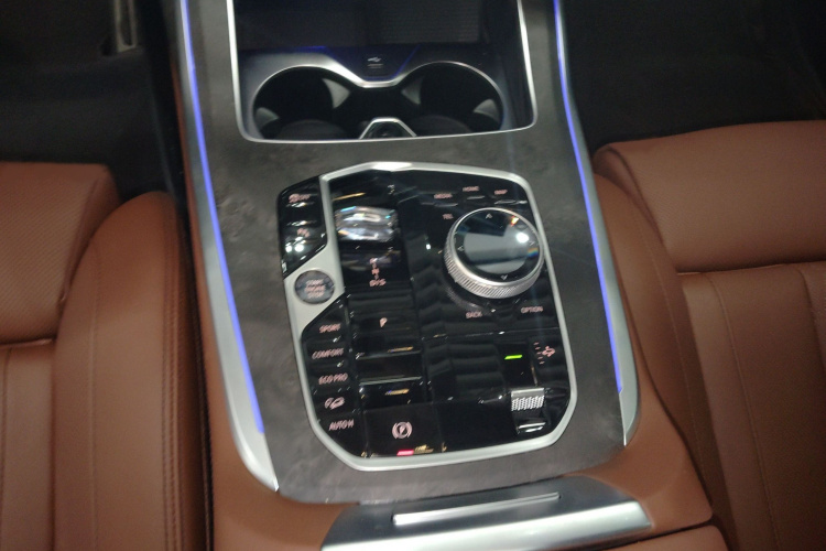 宝马X7 2023款 xDrive40i 尊享型M运动套装局部细节18