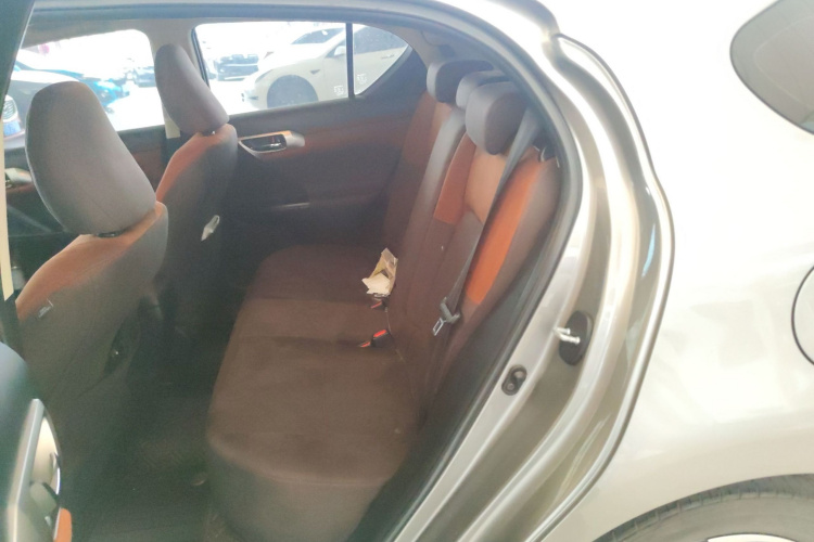 雷克萨斯CT 2017款 CT200h 精英版 单色 国VI中控内饰21