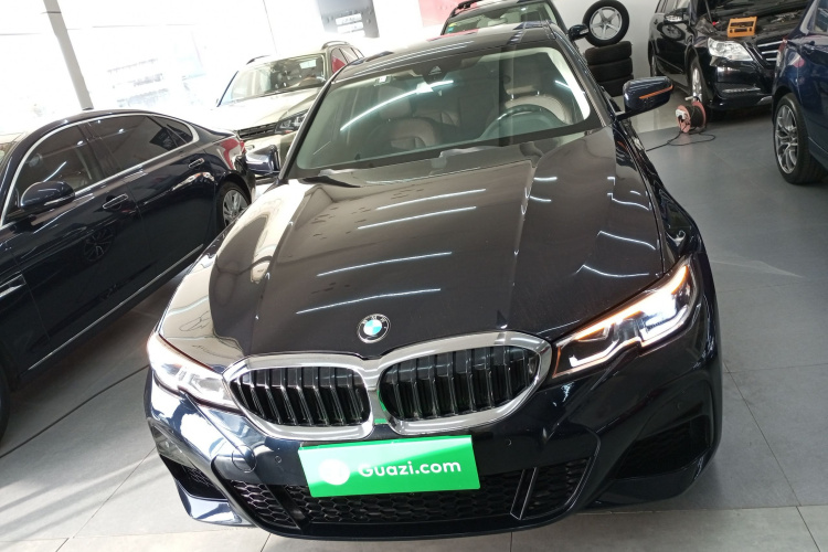 宝马3系 2021款 改款 325Li xDrive M运动套装车身外观2