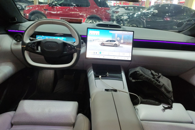 领克Z10 2024款 95kWh 702km四驱智驾Ultra中控内饰12