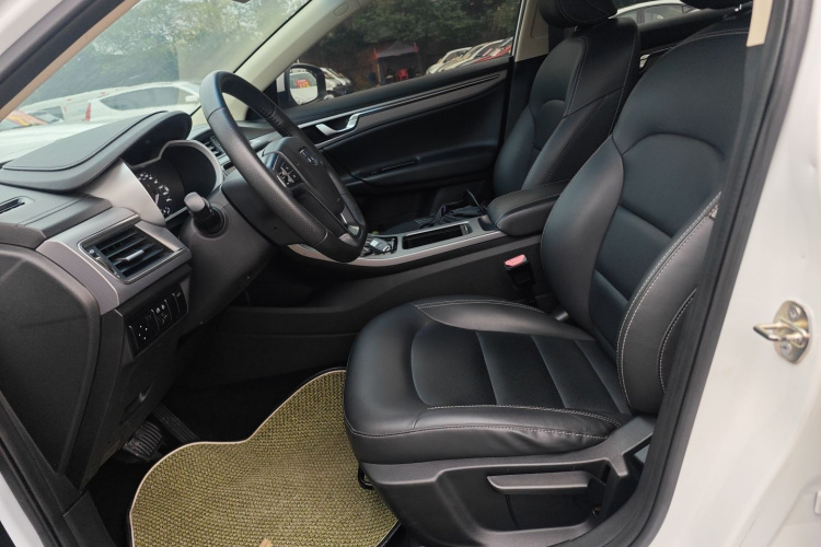 吉利汽车 帝豪GL 2019款 1.4T CVT精英智享版中控内饰19