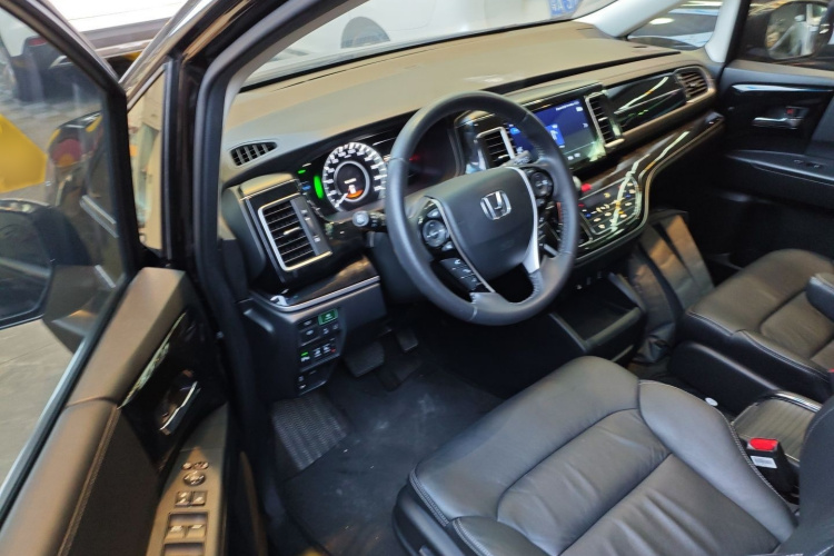 本田 艾力绅 2019款 2.0L 混动豪华版中控内饰7003