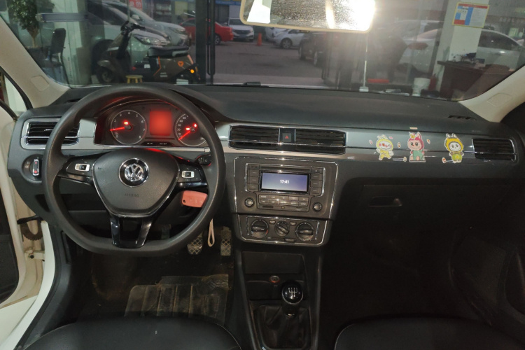 大众 桑塔纳 2016款 1.6L 手动舒适版中控内饰12