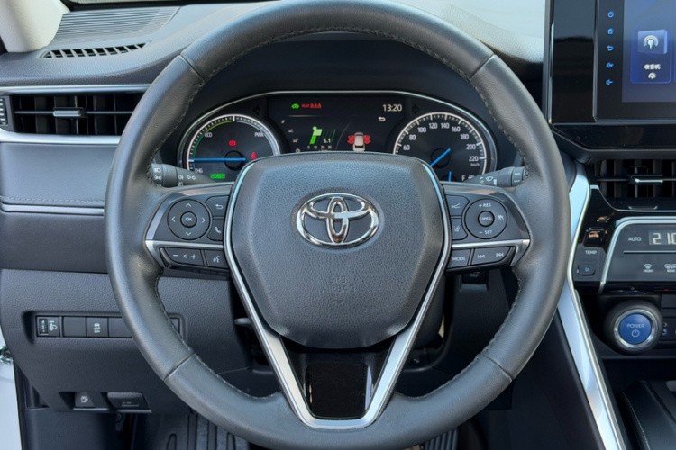 丰田 威飒 2022款 双擎 2.5L CVT两驱豪华版中控内饰7002