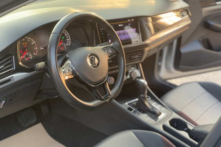 大众 宝来 2021款 1.5L 自动舒适智联版中控内饰7010