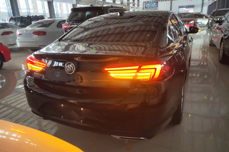 别克 君威 2020款 552T 精英型车身外观6