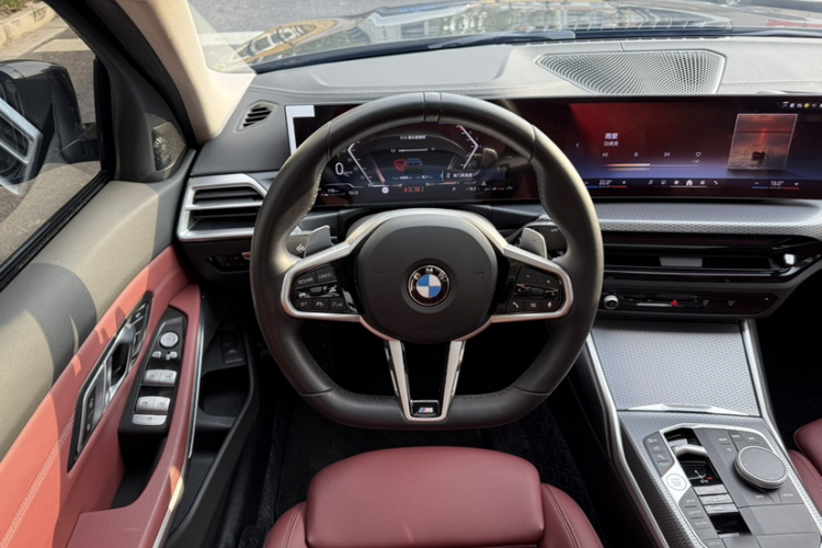 宝马3系 2025款 330Li M运动曜夜套装局部细节13