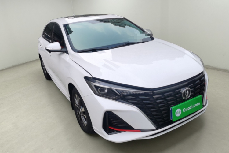 长安 逸动 2023款 畅享版 PLUS 蓝鲸NE 1.4T GDI DCT尊贵版车身外观3