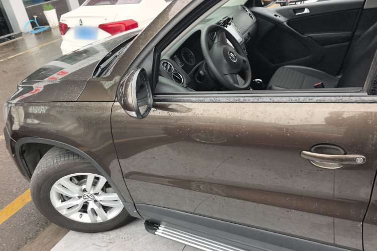 大众 途观 2015款 1.8TSI 自动两驱风尚版车身外观4