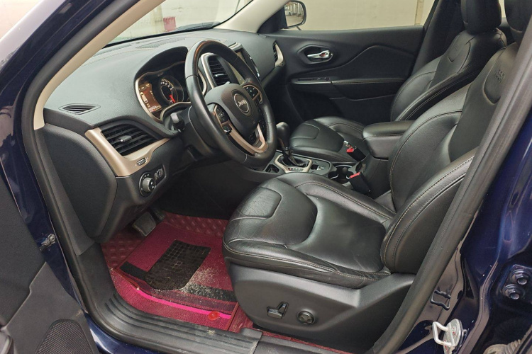 Jeep 自由光 2017款 2.4L 领先智能版中控内饰7001