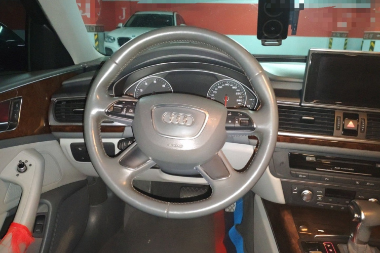 奥迪A6L 2012款 30 FSI 舒适型局部细节13