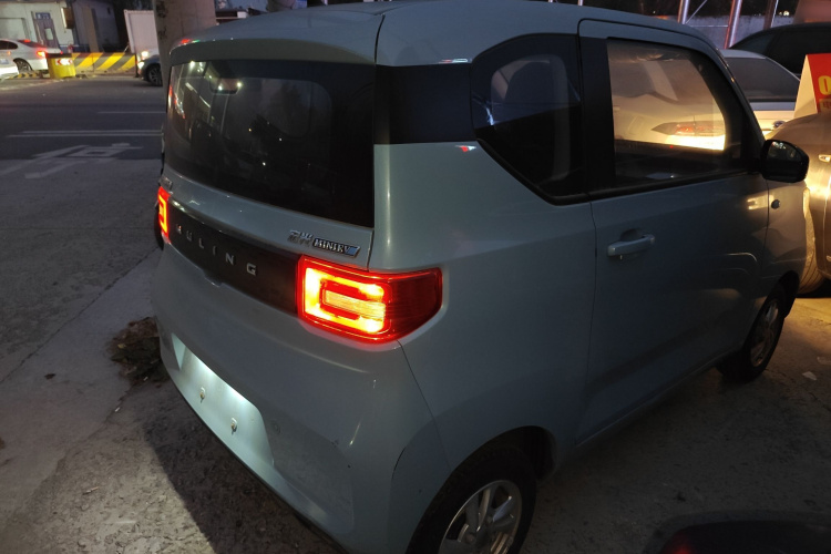 五菱汽车 宏光MINIEV 2020款 悦享款 磷酸铁锂车身外观6005