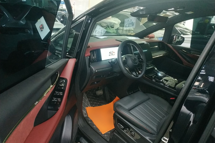 广汽传祺 传祺M8 2024款 宗师系列 400T 至尊版中控内饰7003