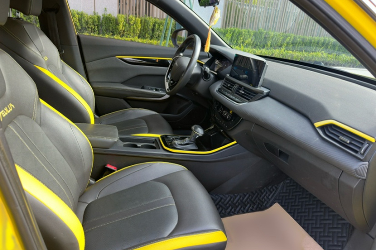 东风风神 奕炫 2021款 230T 自动追猎骑士版中控内饰7010