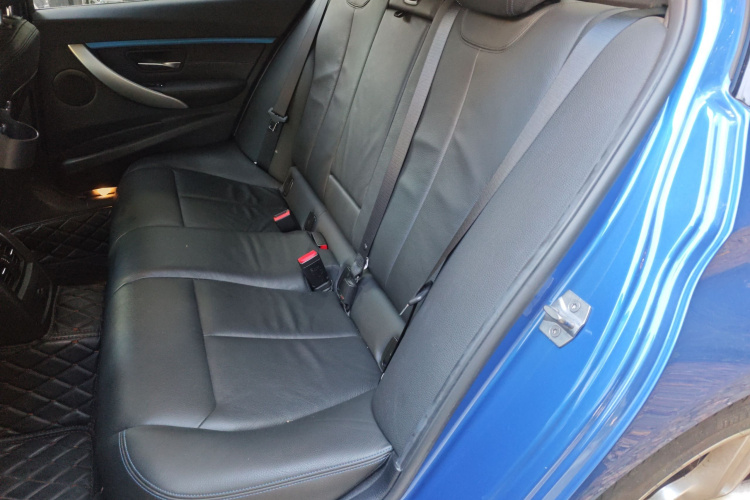 宝马3系 2019款 320i M运动套装中控内饰21