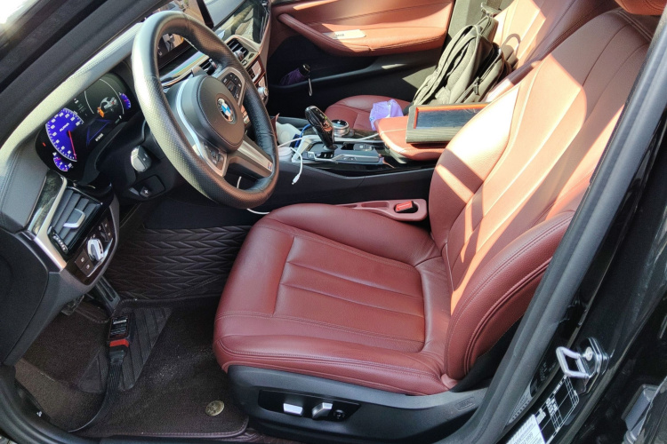 宝马5系 2019款 530Li 领先型 M运动套装局部细节19