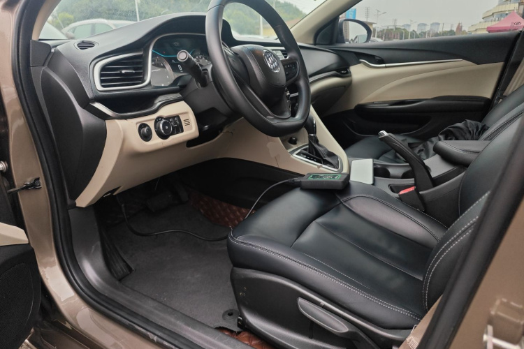 别克 英朗 2015款 15N 自动精英型中控内饰20