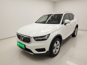 沃尔沃XC40 2022款 T4 四驱智行时尚版