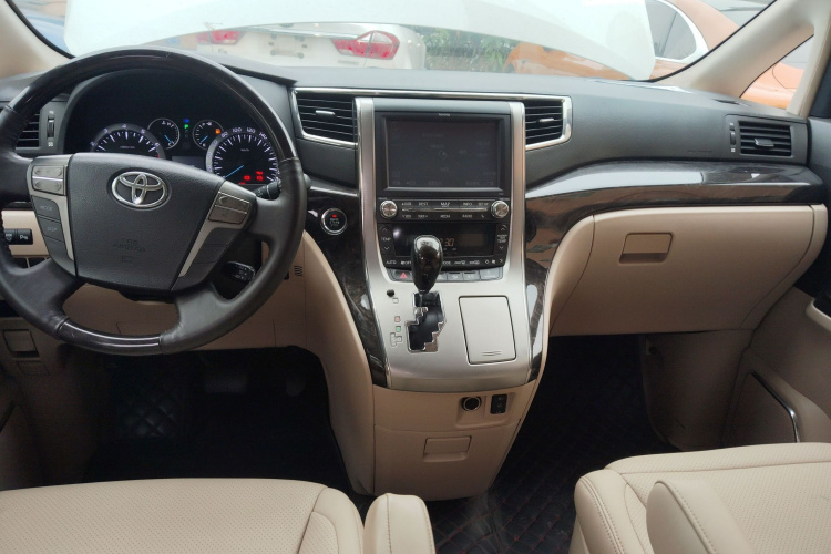丰田 埃尔法 2012款 3.5L 豪华版中控内饰7002