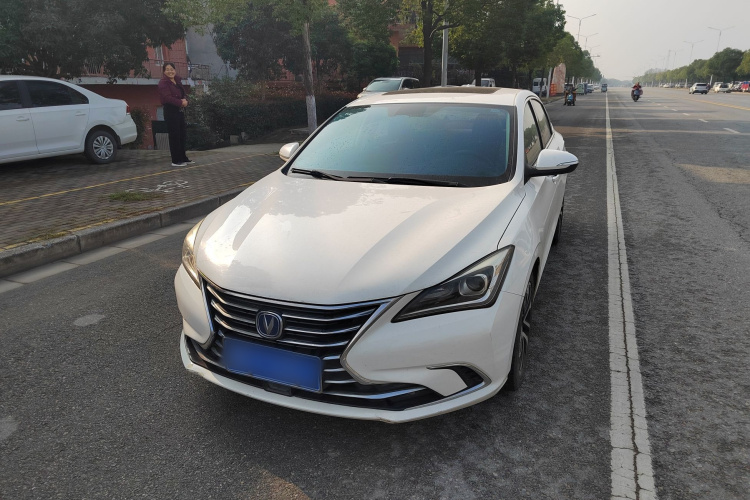 长安 逸动 2018款 1.6L GDI 自动领尚型车身外观6002