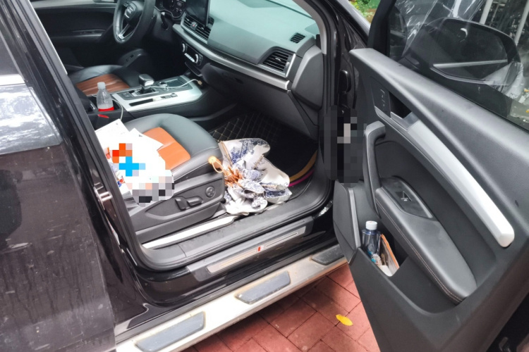 奥迪Q5L 2018款 40 TFSI 荣享时尚型 国VI局部细节9005