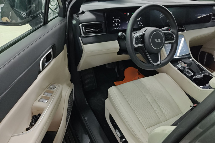 理想汽车 理想ONE 2020款 增程6座版中控内饰7003