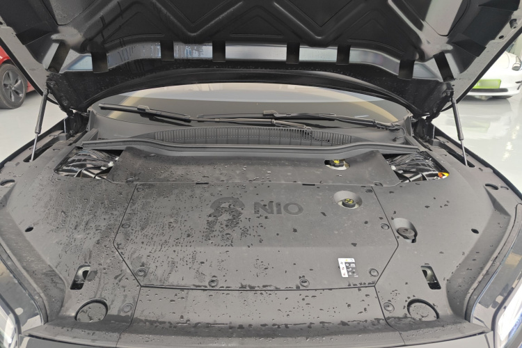 蔚来ET5T 2025款 75kWh Touring机舱底盘24