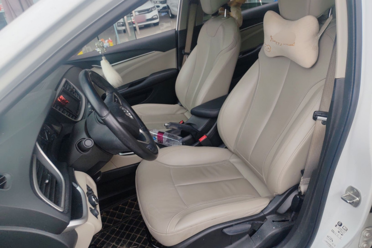 别克 英朗 2019款 15T 双离合互联精英型 国VI中控内饰19