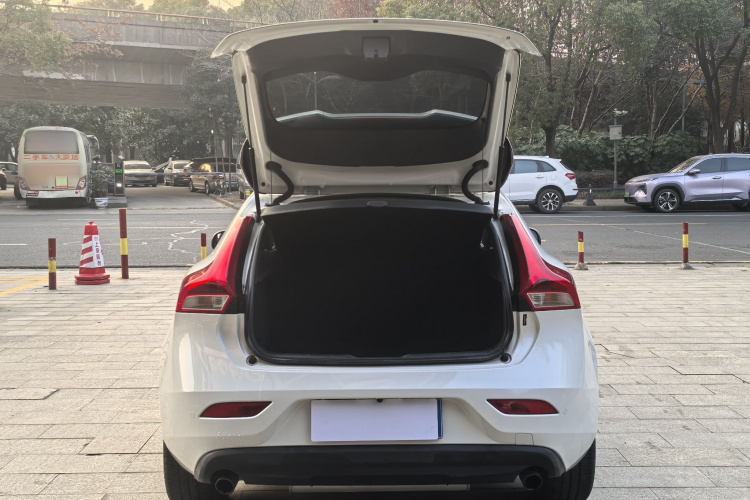 沃尔沃V40 2017款 T3 智逸版局部细节23