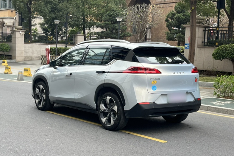 埃安 AION V 2022款 Plus 80 领袖版 三元锂车身外观6007