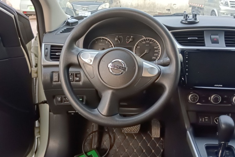 日产 轩逸 2022款 经典 1.6XE CVT舒适版中控内饰13