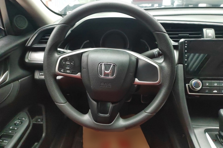 本田 思域 2016款 180TURBO CVT舒适版中控内饰13