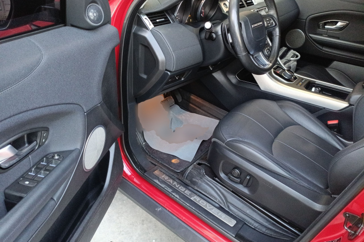 路虎 揽胜极光 2017款 2.0T 英伦锋尚版中控内饰20