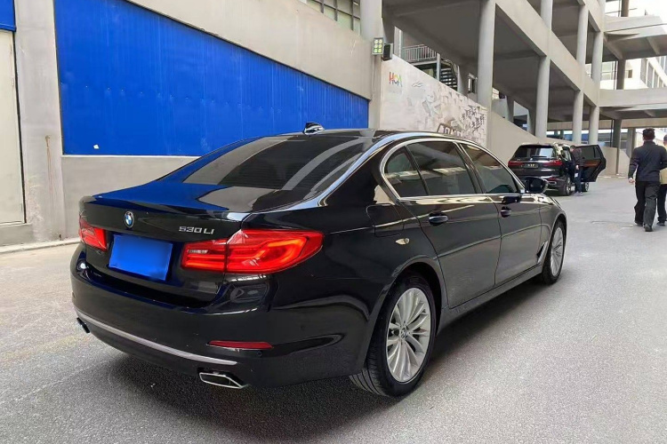 宝马5系 2019款 改款 530Li 尊享型 豪华套装车身外观6005