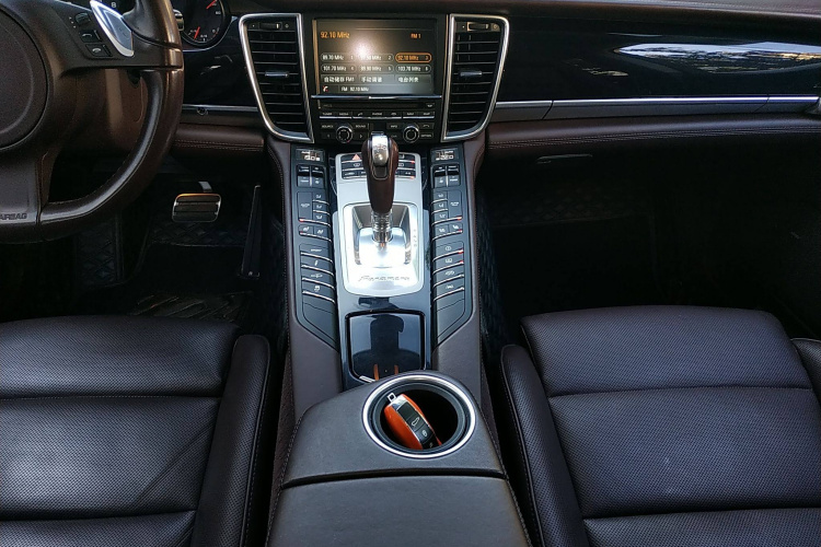 保时捷 2016款 Panamera 4 Edition 3.0T局部细节18