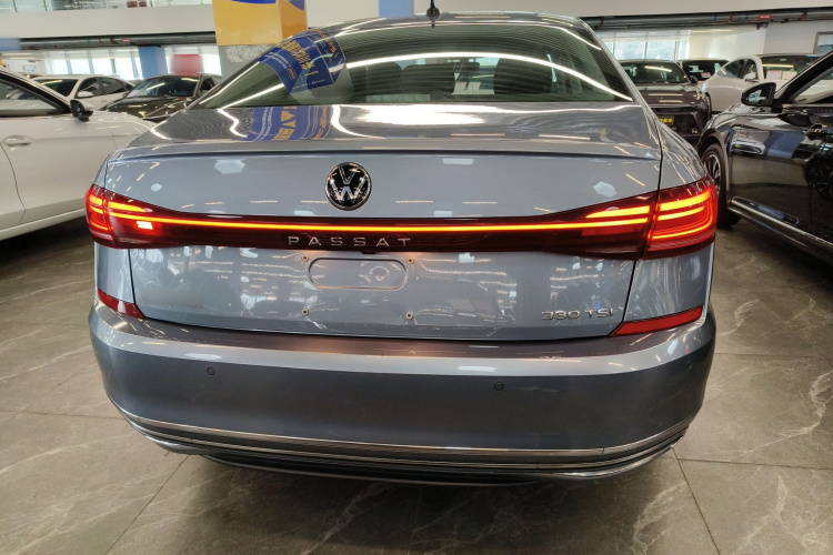 大众 帕萨特 2022款 330TSI 精英版车身外观6