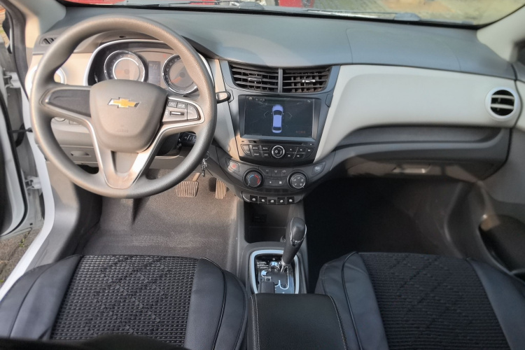 雪佛兰 2015款 赛欧3 1.5L AMT幸福天窗版中控内饰7002