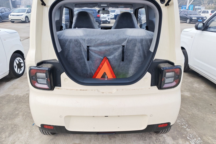 吉利银河 熊猫 2025款 210km 元气熊机舱底盘23