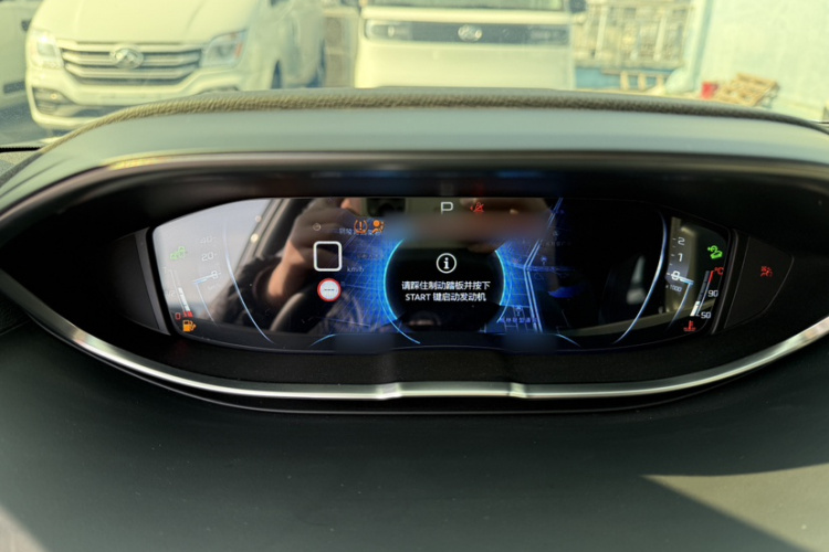 标致4008 2021款 360THP 科技版中控内饰7001